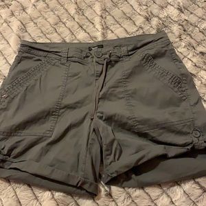 2 pairs of women’s shorts. Size 14